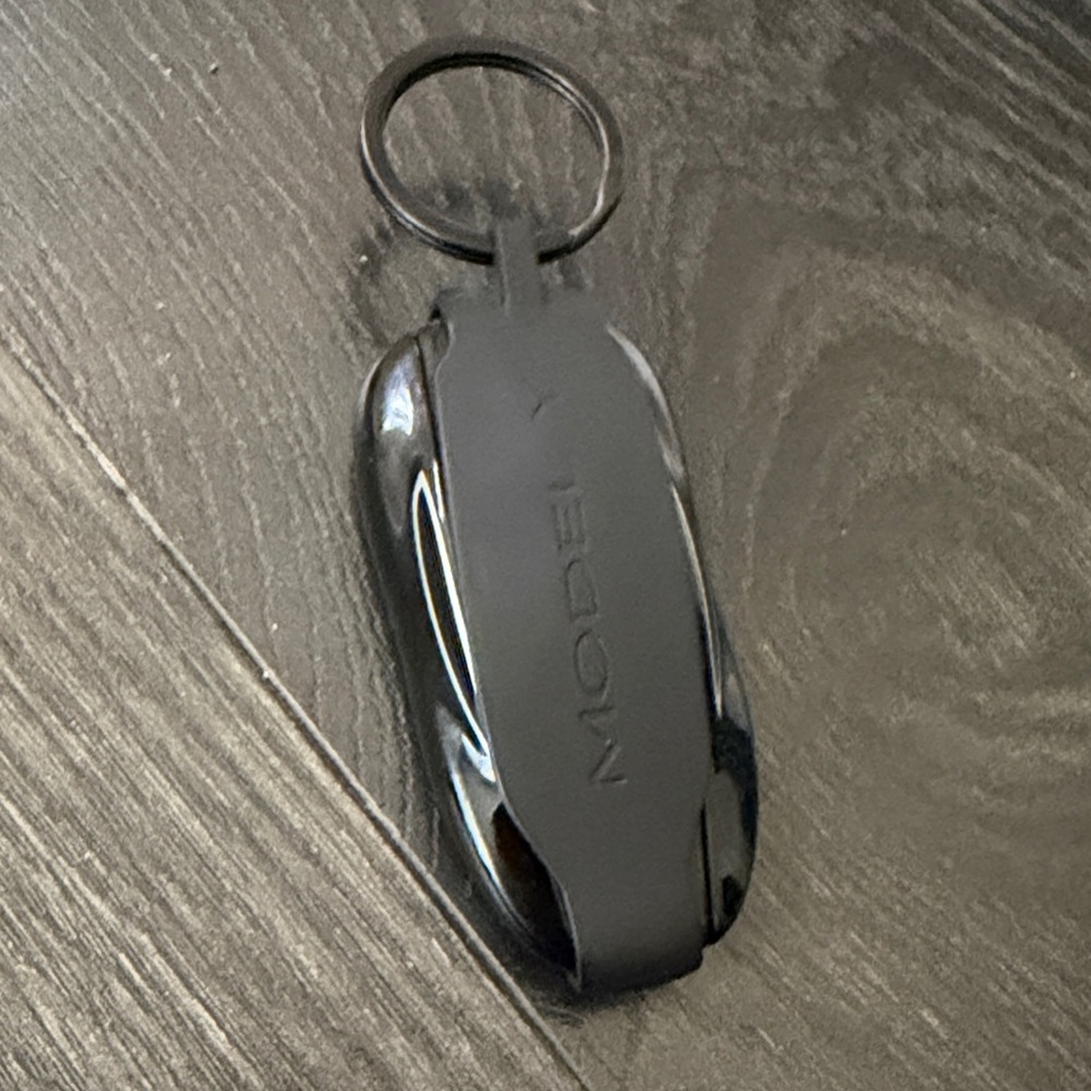 Tesla key fob model y
